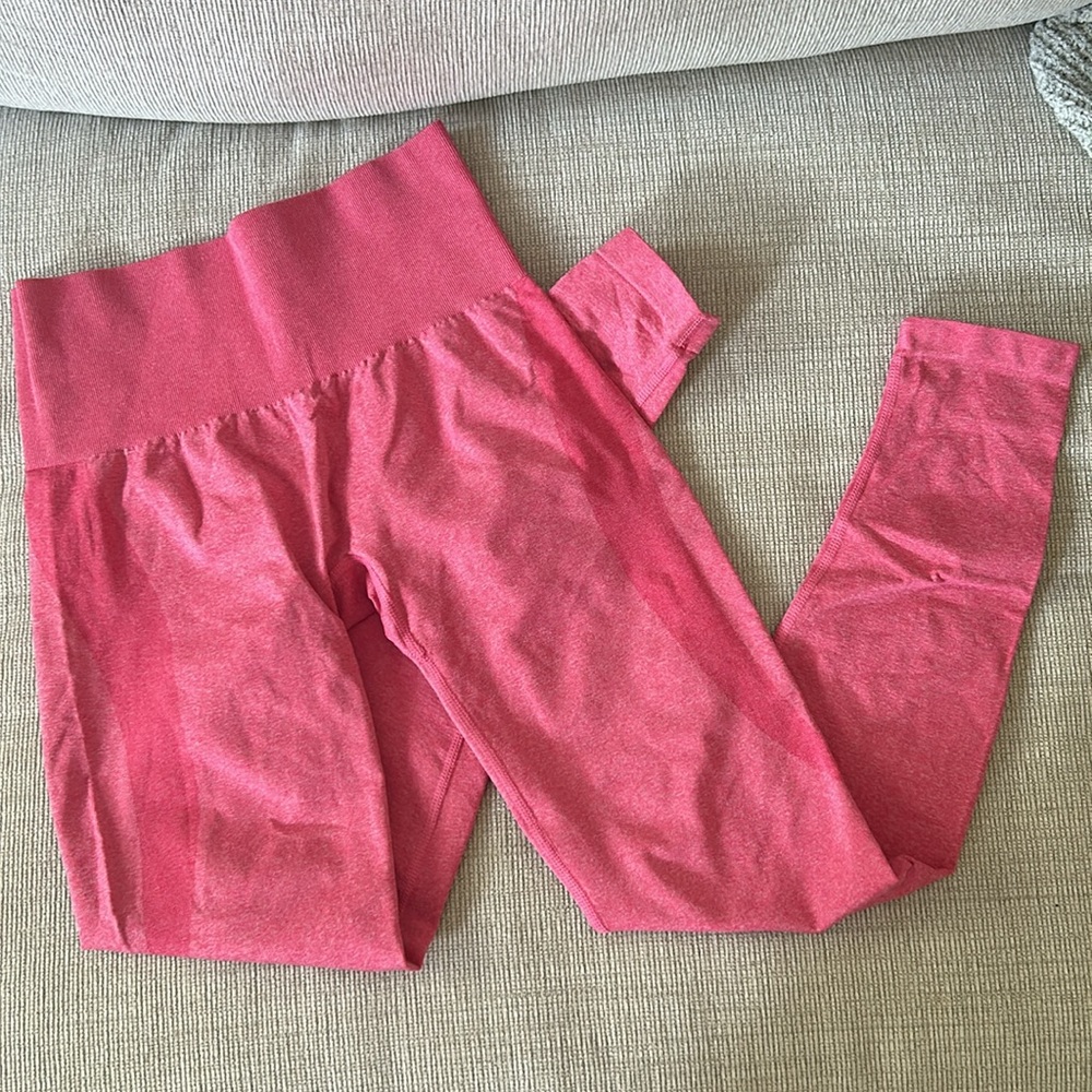 Pink NVGTN leggings 💗💖